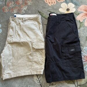 2 Pairs Men’s Beige and Black Cargo Shorts Sz 40
